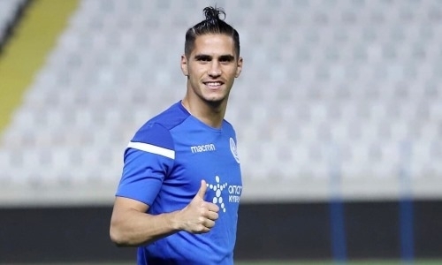 Звездный футболист «Астаны» с зарплатой в 800 тысяч евро собирается уехать в другую страну