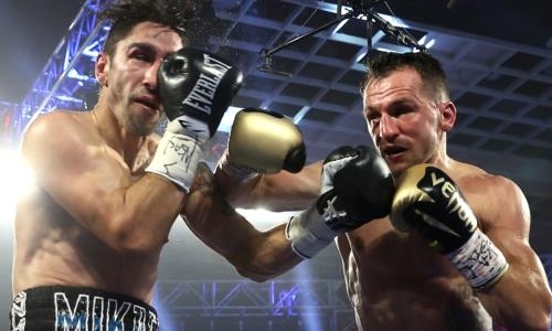 Главный бой вечера бокса в Лас-Вегасе за титулы WBC и WBO завершился мощным нокаутом. Видео