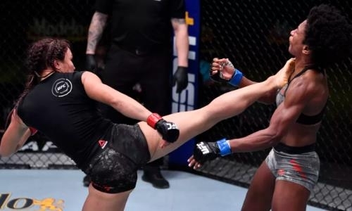 «Горячая каратистка» избила «Убийцу» и победила в главном бою турнира UFC. Видео