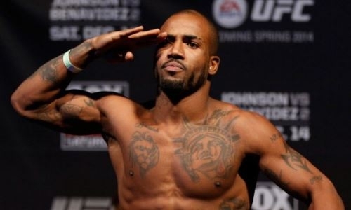 «Вы разбили моё сердце». Боец UFC прервал интервью, узнав о казни иранского борца. Видео