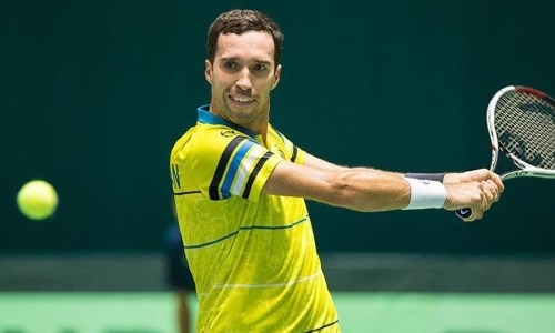 Михаил Кукушкин вышел во второй круг турнира серии ATP в Италии