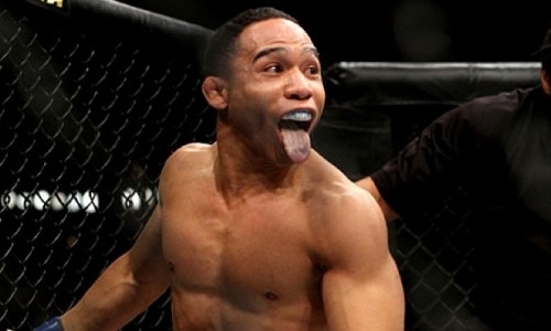 «Хватит бросать мне вызов с фейковых аккаунтов!». Американский файтер UFC дерзко ответил Жалгасу Жумагулову