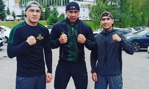 Казахстанские боксеры продолжают подготовку к титульным боям в России
