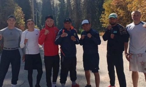 Непобежденные казахстанские профи-боксеры продолжают тренировки в Алматы