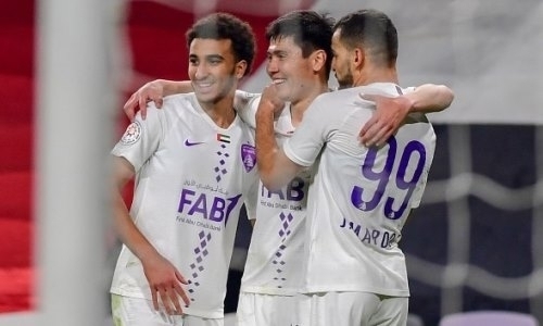 Исламхан забил крутой гол в ворота команды Хави в Лиге Чемпионов