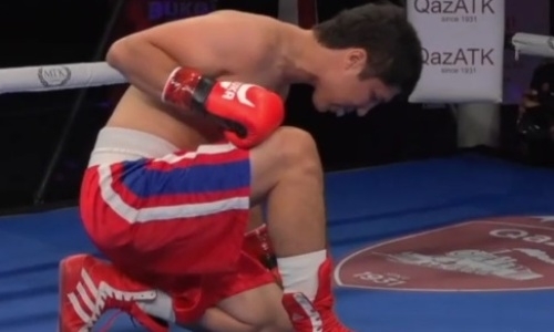 Видео нокаута казахстанским боксером узбека за 15 секунд
