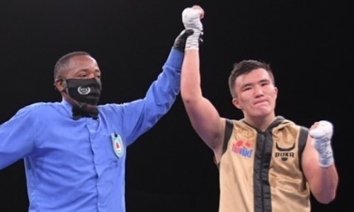 19-летний казахстанец в первом раунде нокаутировал узбека с 22 победами