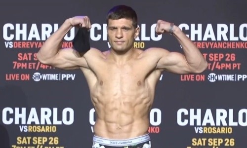 Деревянченко и Чарло прошли взвешивание перед боем за титул WBC. Видео