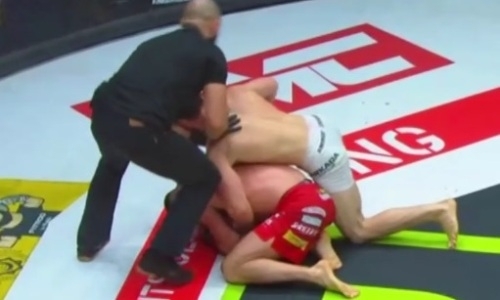 Главный бой турнира Fight Nights Global 98 за титул закончился скандалом. Видео