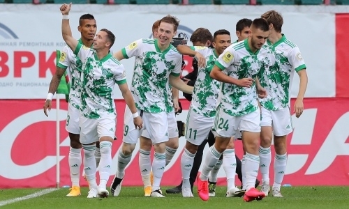 Игрок сборной Казахстана помог клубу РПЛ победить в матче с удалением и пенальти