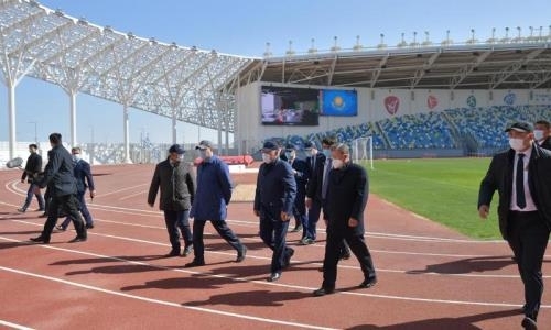 Нурсултан Назарбаев посетил новый стадион в Туркестане