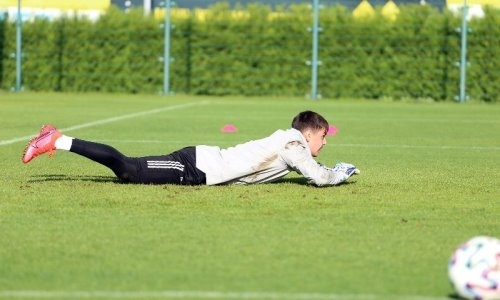 Фоторепортаж с очередной тренировки «Тобола» в Алматы
