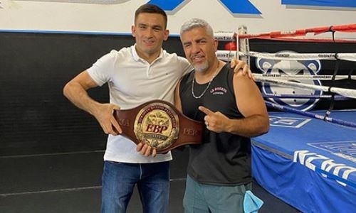 Казахстанский боксер вернулся в США после завоевания титула IBF