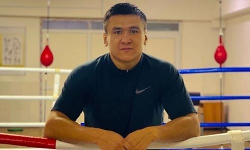 Казахстанский профи-боксер проводит подготовку к дебюту в Великобритании. Видео