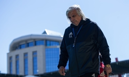 Казахстанский клуб официально подтвердил увольнение главного тренера
