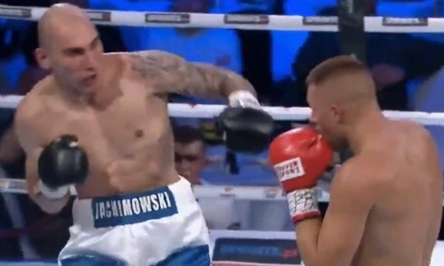 Дебютант нокаутировал тяжеловеса двумя подряд ударами с правой. Видео