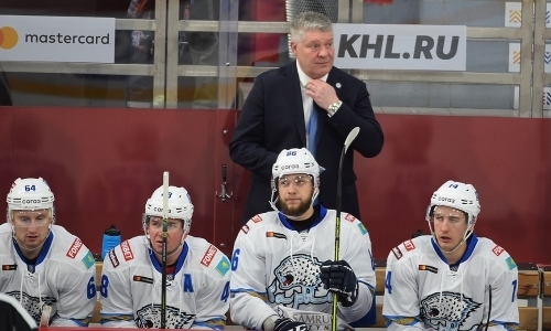 «Никаких бешеных спадов». Наставник «Барыса» получил оценку за работу в текущем сезоне КХЛ