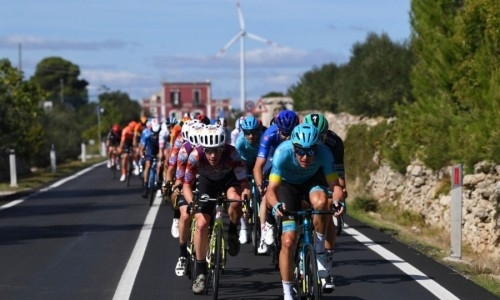 «Рад, что обошлось без потерь». Лидер «Астаны» высказался о седьмом этапе «Джиро д’Италия»