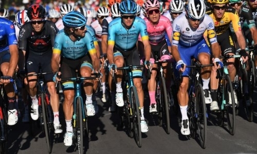 «Все будет по-другому». Лидер «Астаны» указал на важный момент в борьбе за общий зачет «Джиро д’Италия»