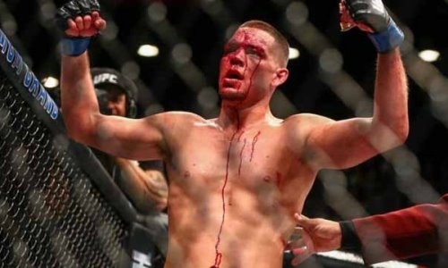 «Ты уже проиграл». Обидчик Макгрегора оскорблениями отреагировал на вызов Чимаева