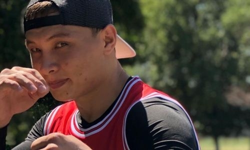 «Футбол не смотрел, но и за них отомстил». Казахстанский тяжеловес высказался о быстром нокауте белоруса