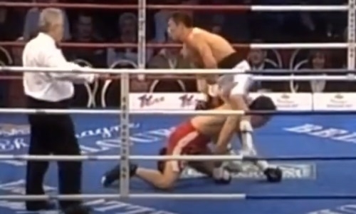 Три нокдауна за два раунда. 14 лет назад Головкин беспощадно избил соперника. Видео