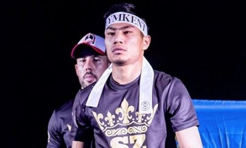 Тренер Джошуа показал видео работы в ринге с непобежденным казахстанским боксером