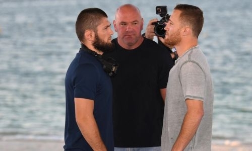 Нурмагомедов — Гэтжи: прямая трансляция боя за титул чемпиона UFC