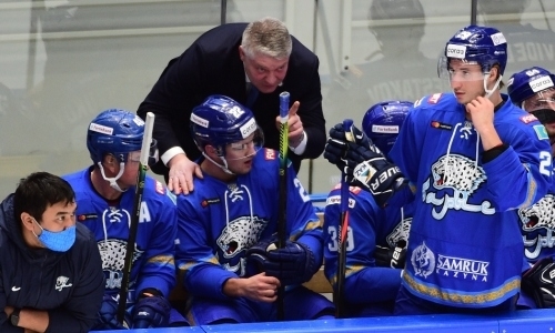 Из «барсов» в «клоунов» и «кошек». «Барыс» открыл счет и проиграл «Ак Барсу» в домашнем матче КХЛ