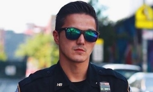 «Смеялись надо мной». Выступающий против «Бората» казахстанский боксер-полицейский из Нью-Йорка обратился к соотечественникам