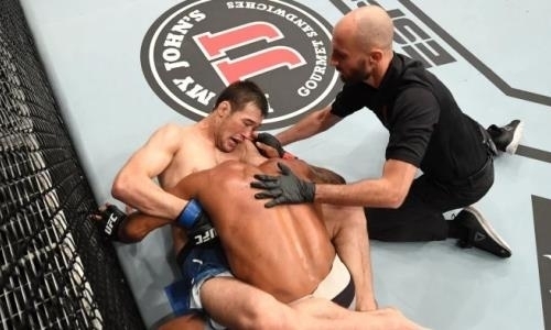 Победивший в дебютном бою в UFC казахстанец Рахмонов высказался о бонусах за выступление вечера