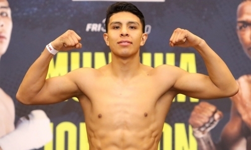 Желающий драться с Головкиным экс-чемпион мира прошел взвешивание перед боем за титул WBO