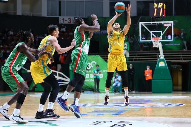 Фоторепортаж с матча ВТБ УНИКС — «Астана» 101:83