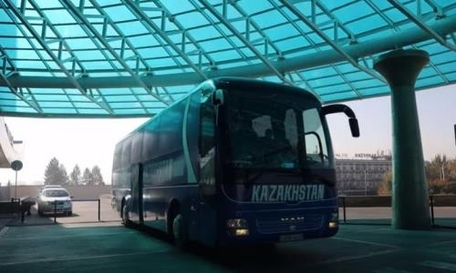 Сборная Казахстана прибыла в Минск на матч Лиги наций. Видео