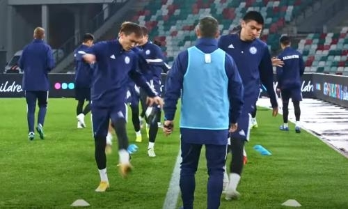 Сборная Казахстана показала видео предыгровой тренировки в Минске