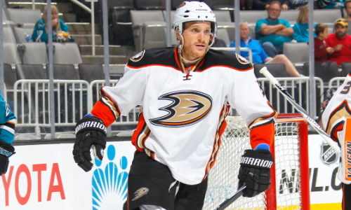 «Барыс» укрепляет оборону? Защитник с 206 матчами в НХЛ продолжит карьеру в КХЛ