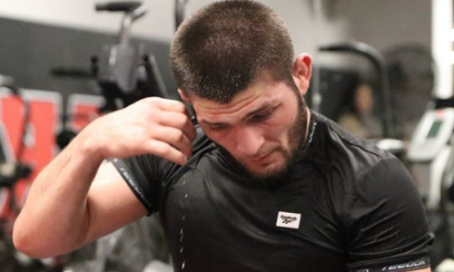 «У меня хорошее предчувствие». Хабиб Нурмагомедов обсудит своё возвращение в UFC с мамой