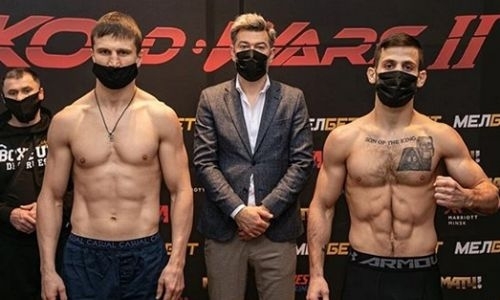 Казахстанский боксер прошел взвешивание перед боем с непобежденным россиянином в Минске