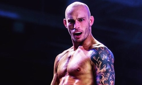 В UFC появился гонконгский боец русского происхождения