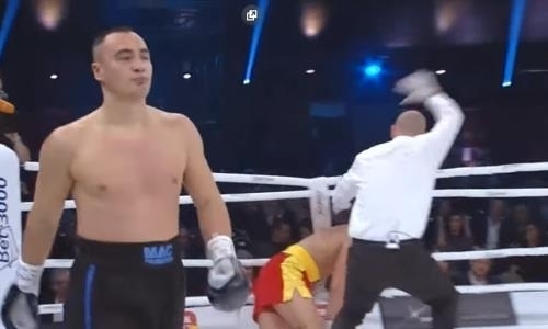 «Битва непобежденных титанов». IBO вспомнила брутальный нокаут в исполнении супертяжа из Казахстана. Видео