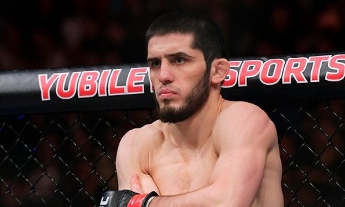 Ислам Махачев отказался от боя с Рафаэлем дос Аньосом в главном событии турнира UFC