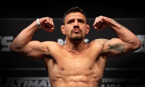 Экс-чемпион UFC нашел себе нового соперника после отказа Ислама Махачева