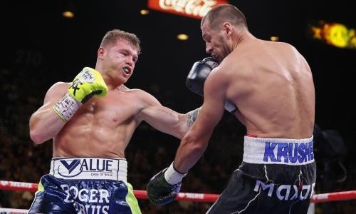 «Канело» лишился боя с чемпионом мира перед трилогией с Головкиным