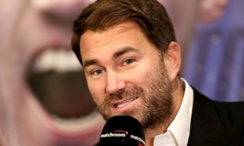 Промоутер Головкина решил совершить подвиг и вышел на «Канело» с заманчивым предложением