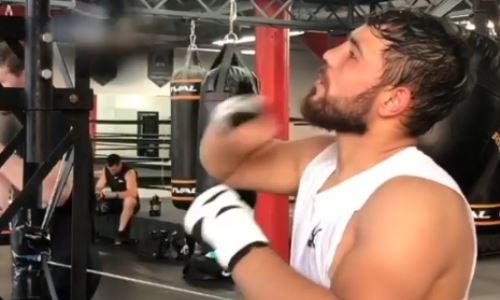 Садриддин Ахмедов продолжает тренировки в Канаде. Видео