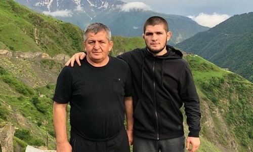 В Дагестане нарисовали огромное граффити в честь Хабиба и его отца. Фото