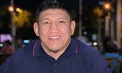 «Кыздар, так что не подходите ко мне!». Куат Хамитов снова решил «подкатить» к Сабине Алтынбековой