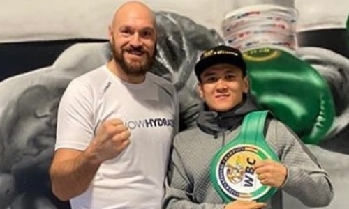 Тайсон Фьюри позвал казахстанского боксера в гости после его титульного боя