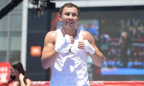 Тренер Головкина показал новые фото с его подготовки к титульному бою