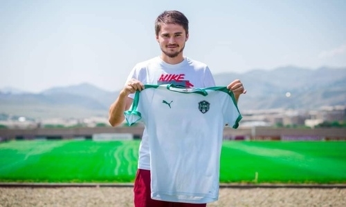 «„Кайрат“ хотел убрать Абикена из команды». Казахстанский футболист уехал в Армению и дал откровенное интервью